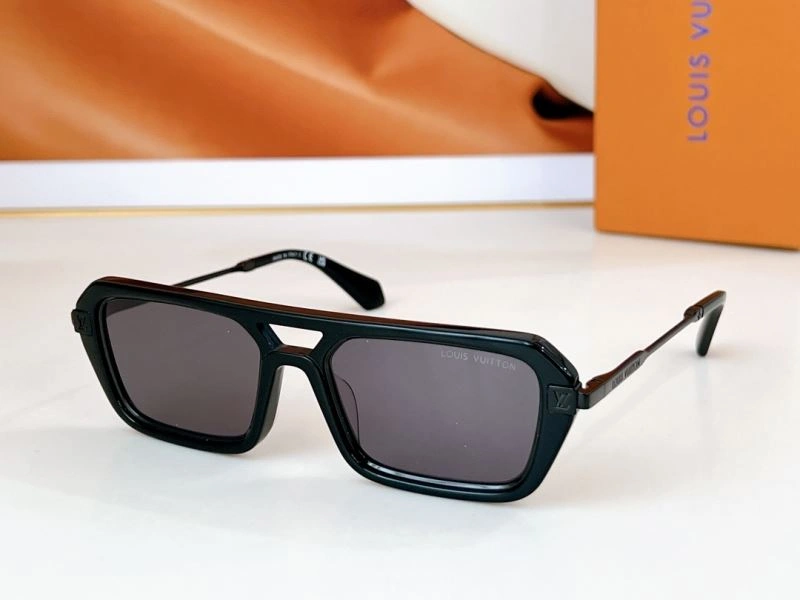 Louis Vuitton Sunglasses FashionForward 281153