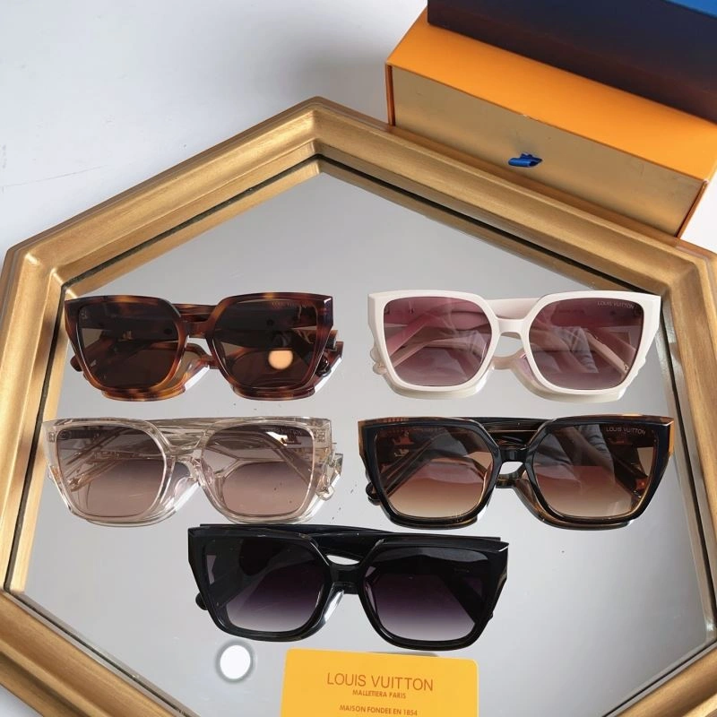 Louis Vuitton Sunglasses Fashionable 281144