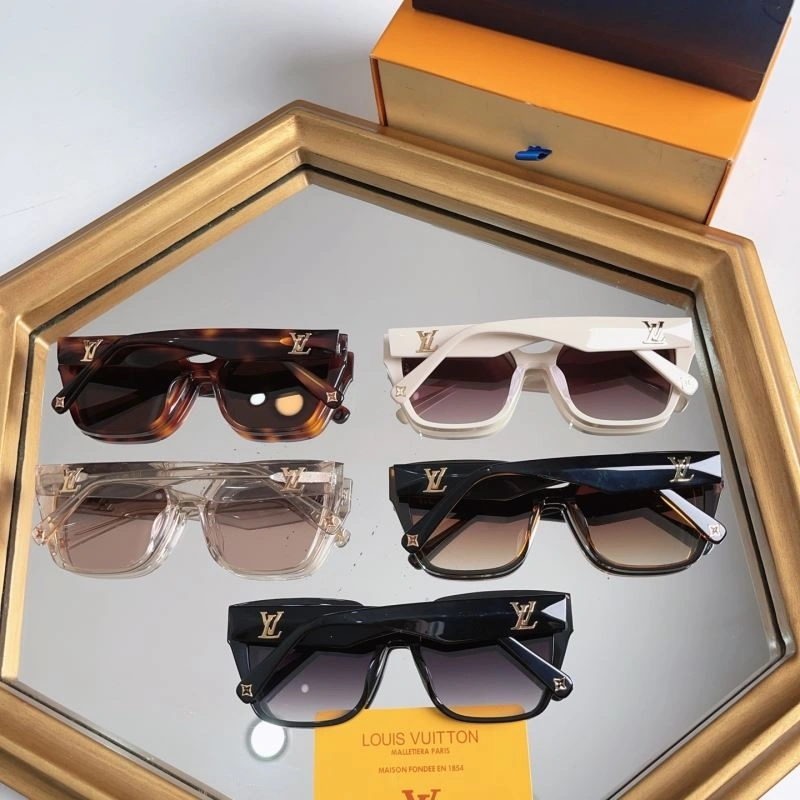 Louis Vuitton Sunglasses Fashionable 281144