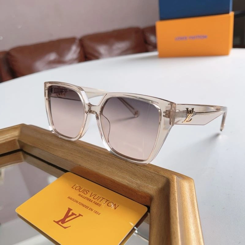 Louis Vuitton Sunglasses Fashionable 281144