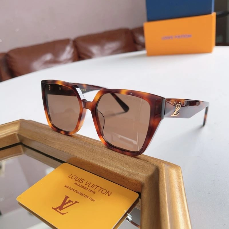 Louis Vuitton Sunglasses Fashionable 281144