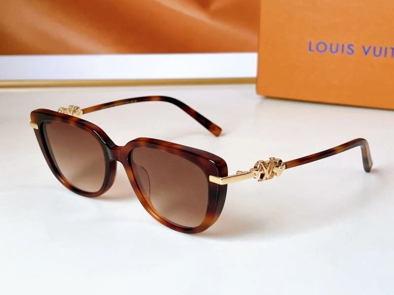 Louis Vuitton Sunglasses Effortless 281167