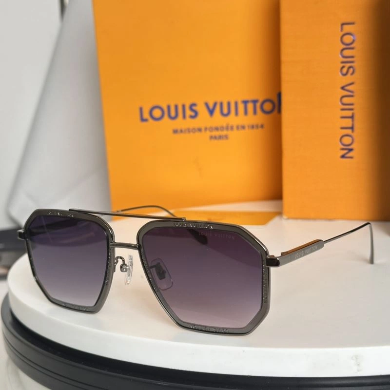Sleek Louis Vuitton Sunglasses 281155