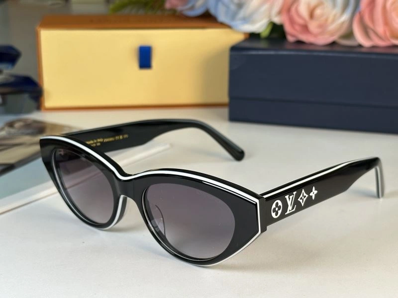 Louis Vuitton Sunglasses WellDesigned 281131