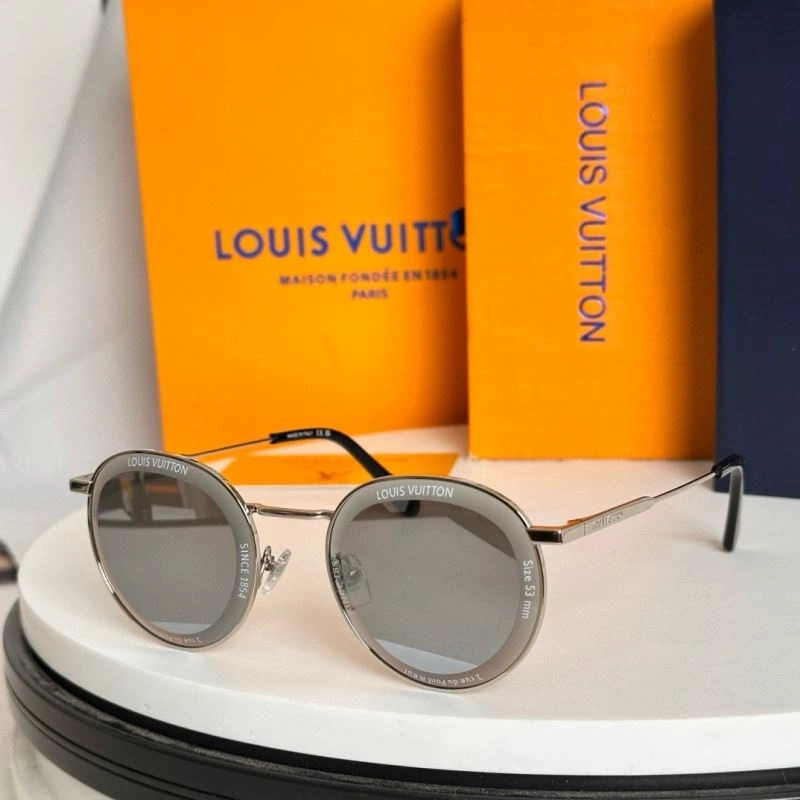 Sleek Louis Vuitton Sunglasses 281127