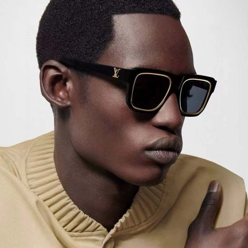 Minimalist Louis Vuitton Sunglasses 281115