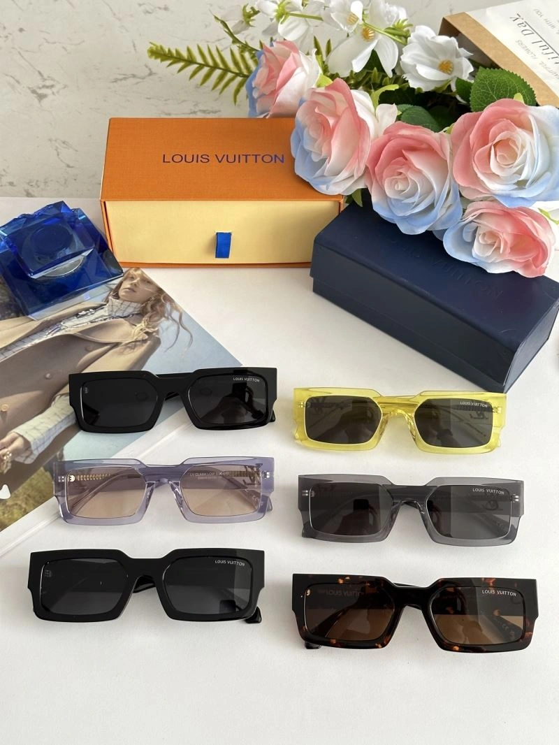 Lightweight Louis Vuitton Sunglasses 281094