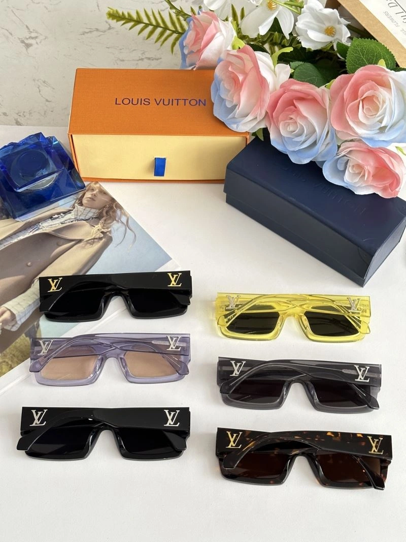 Lightweight Louis Vuitton Sunglasses 281094