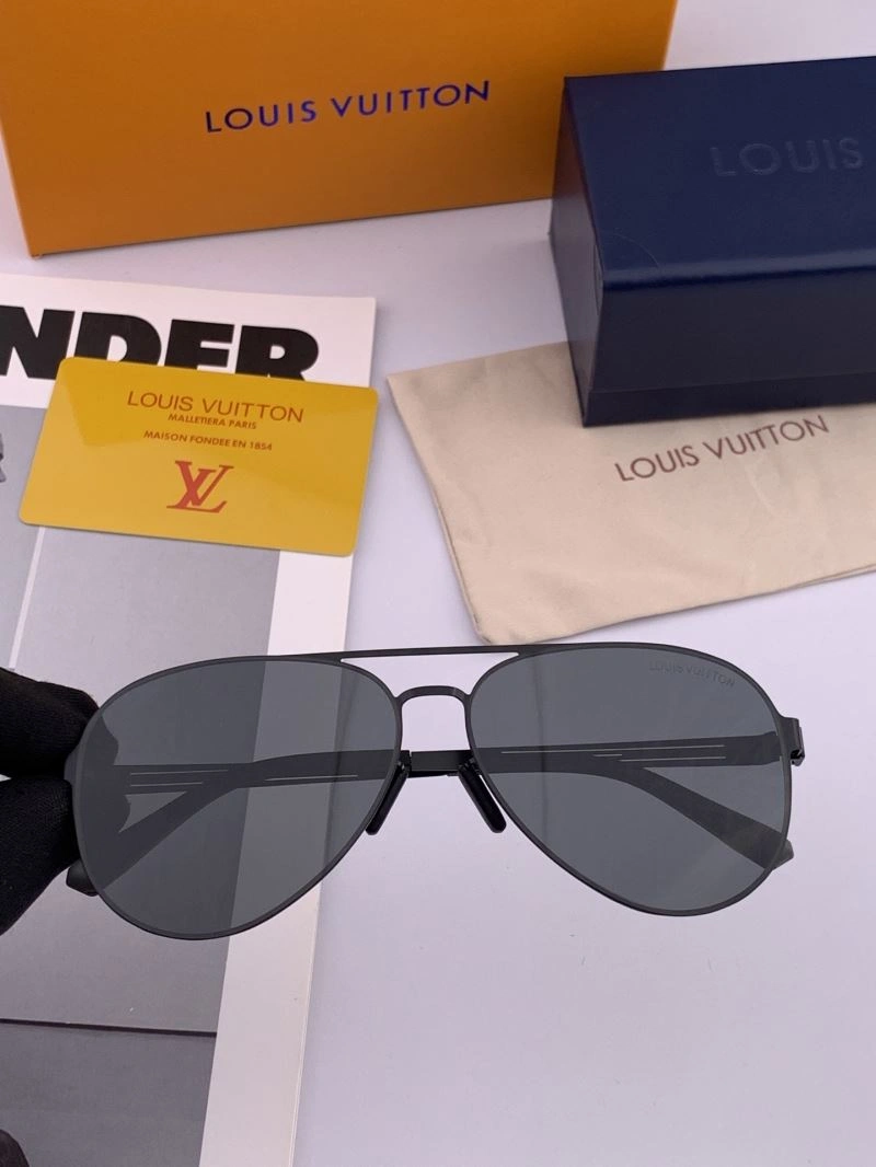 Versatile Louis Vuitton Sunglasses 281067