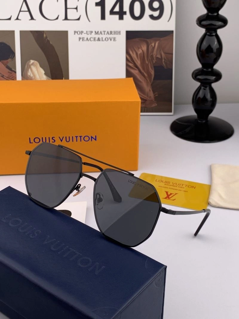 Minimalist Louis Vuitton Sunglasses 281072
