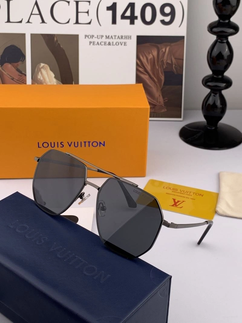 Minimalist Louis Vuitton Sunglasses 281072