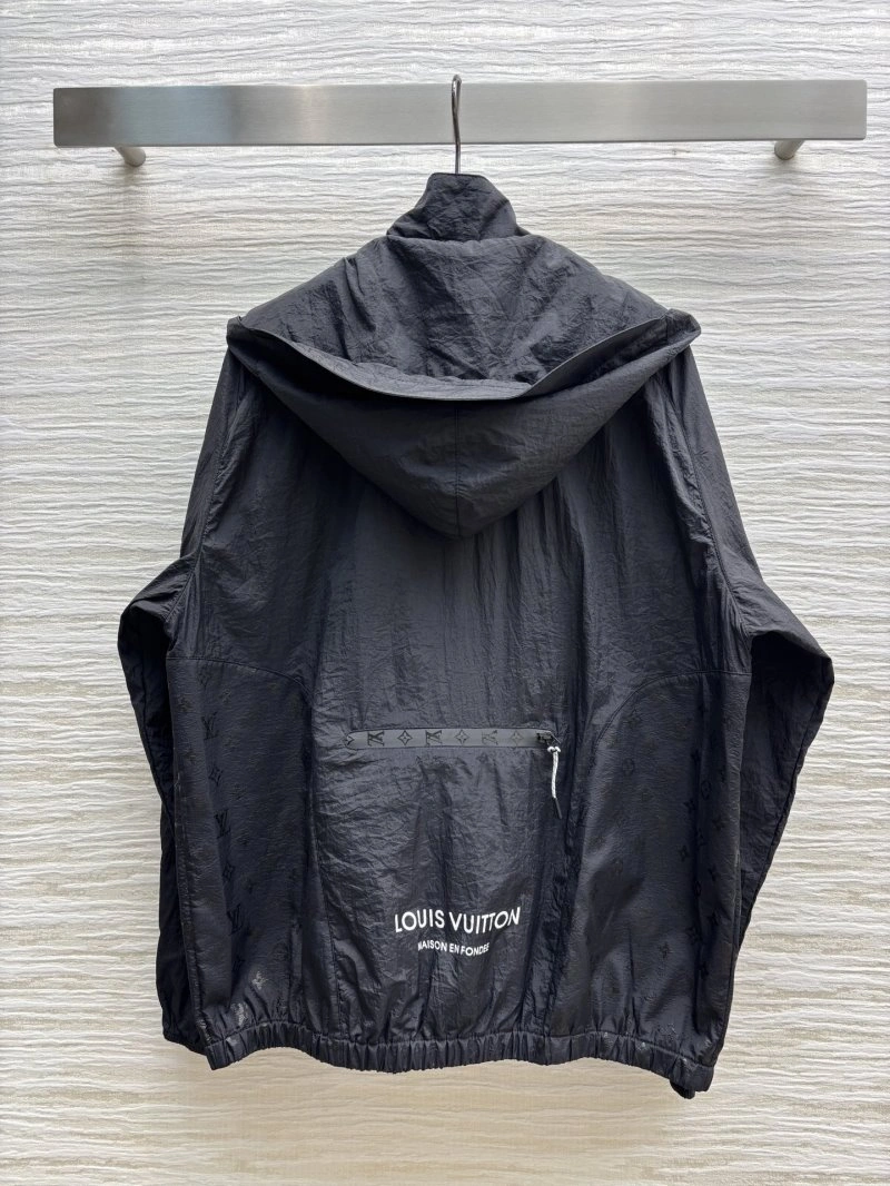 Louis Vuitton Sunscreen Jacket Sustainable 131016