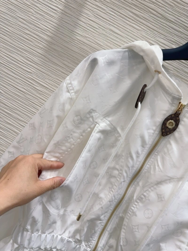 Louis Vuitton Sunscreen Jacket Flexible 131671