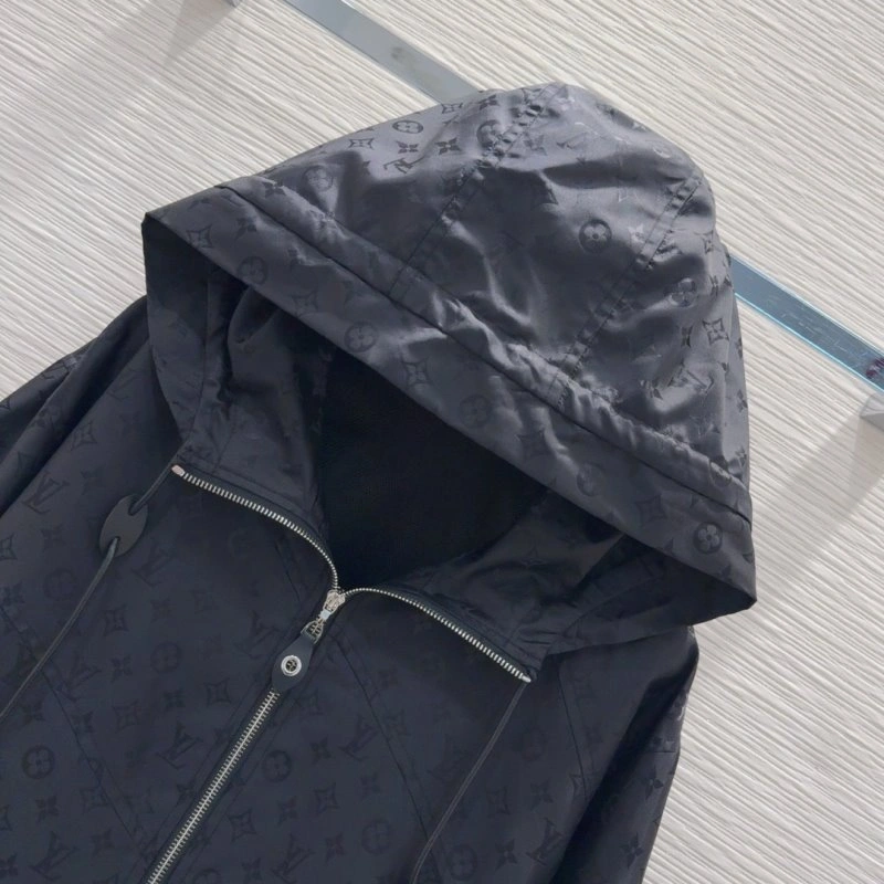Louis Vuitton Sunscreen Jacket Contemporary 131660