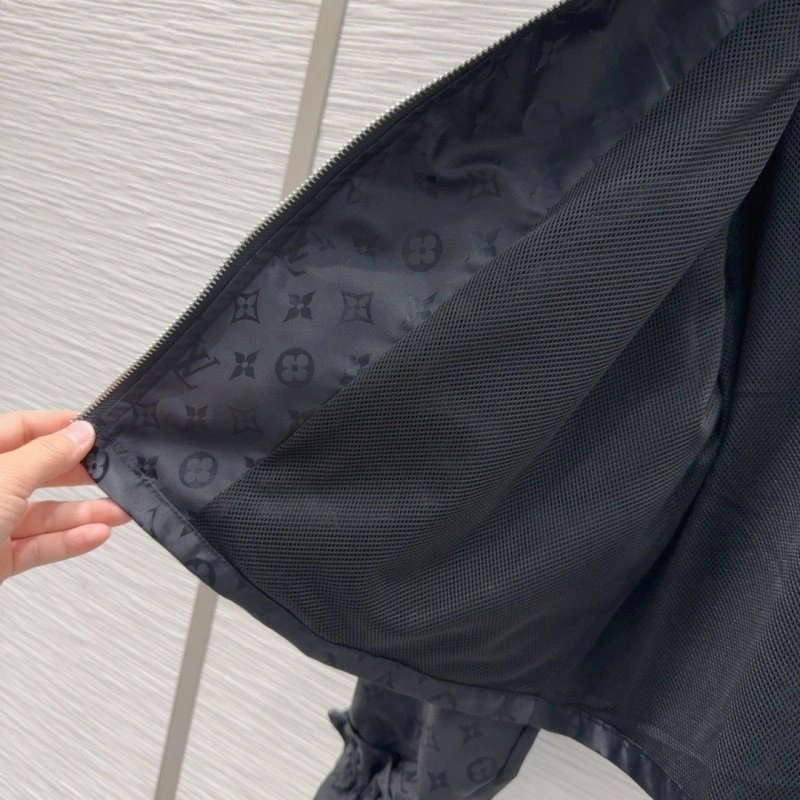 Louis Vuitton Sunscreen Jacket Contemporary 131660