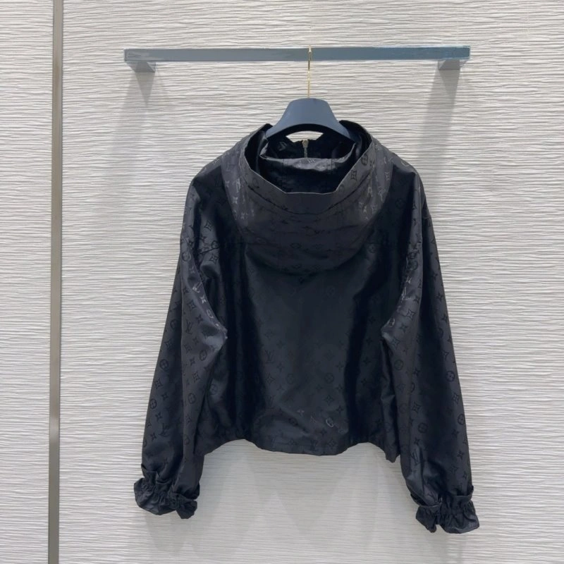 Louis Vuitton Sunscreen Jacket Contemporary 131660