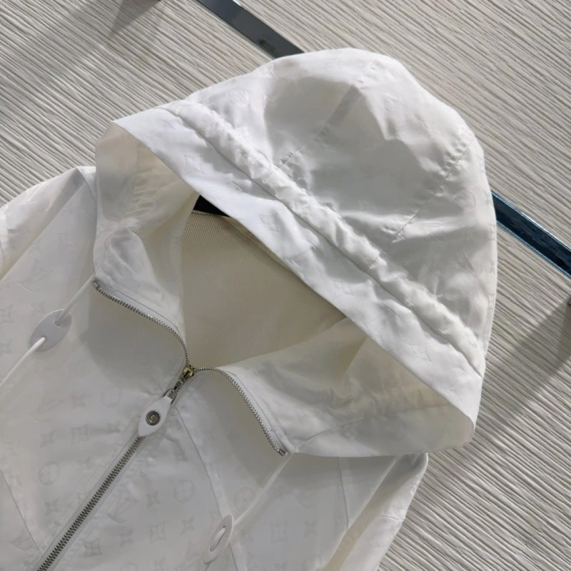 Premium Louis Vuitton Sunscreen Jacket 131670