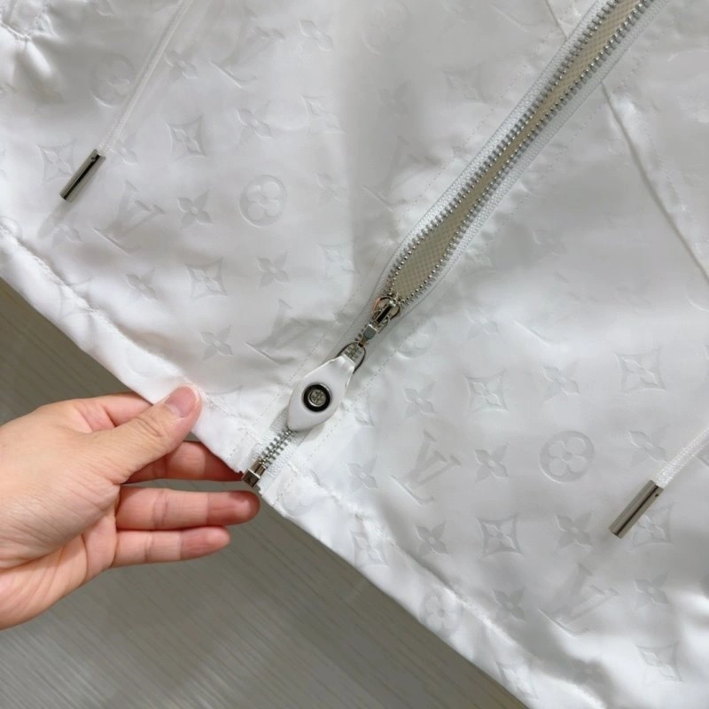 Premium Louis Vuitton Sunscreen Jacket 131670