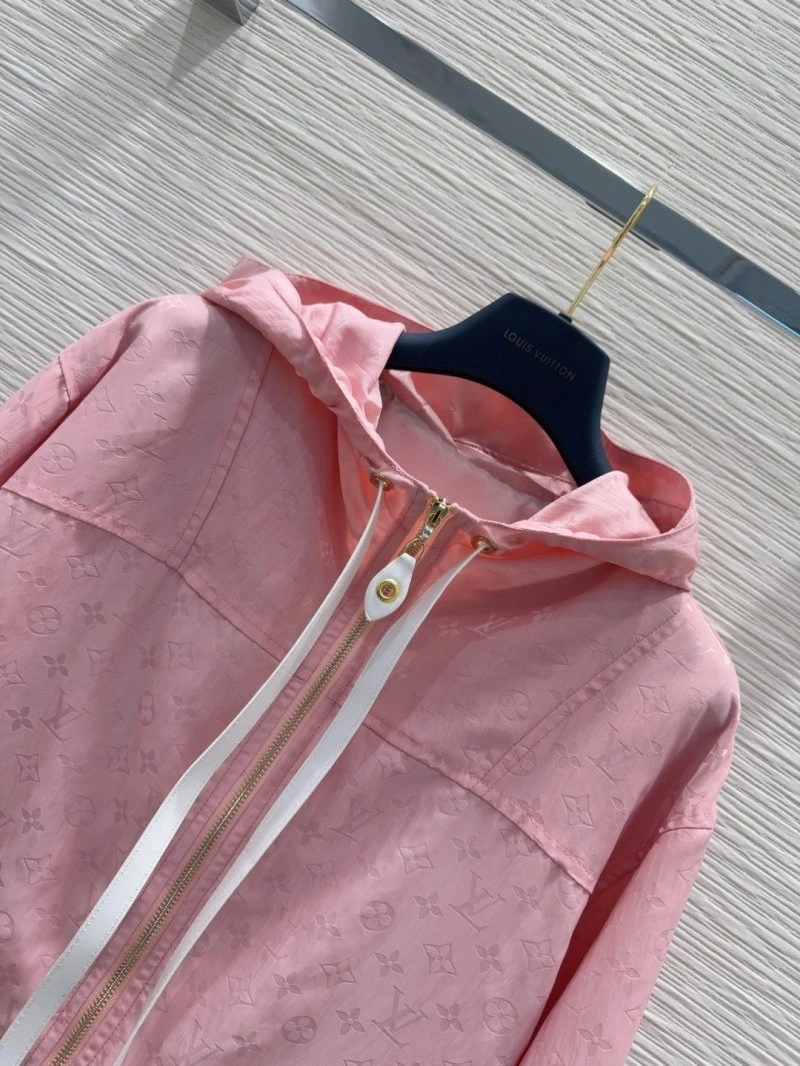 Bold Louis Vuitton Sunscreen Jacket 131664