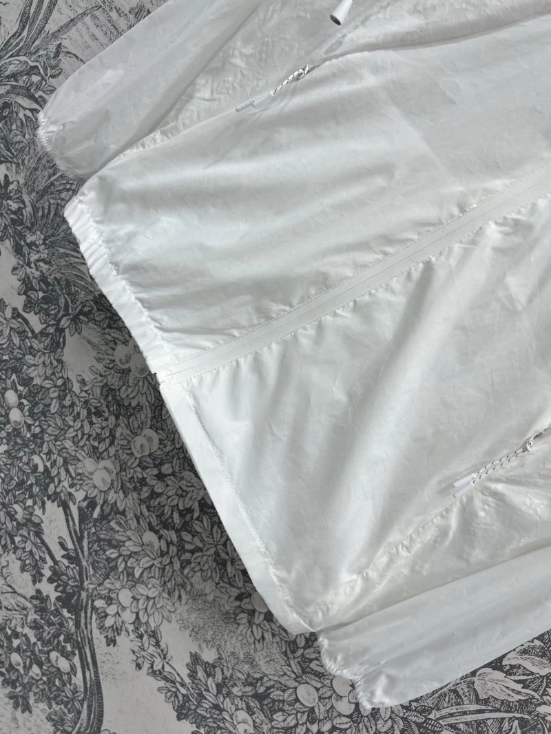 Louis Vuitton Sunscreen Jacket FashionForward 130619