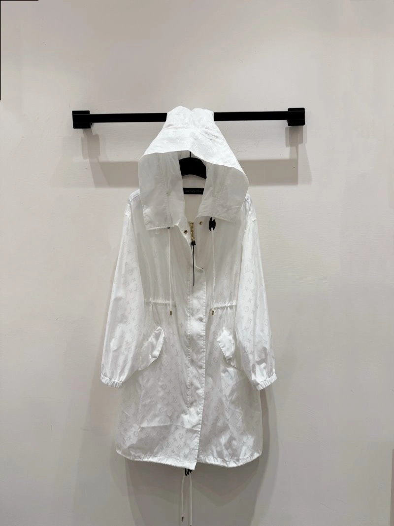 Fashionable Louis Vuitton Sunscreen Jacket 131391
