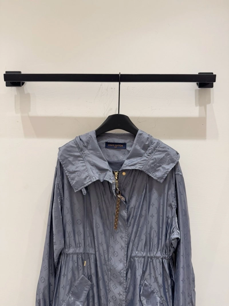 Chic Louis Vuitton Sunscreen Jacket 131389