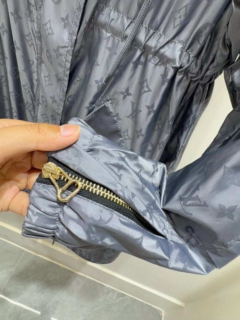 Chic Louis Vuitton Sunscreen Jacket 131389