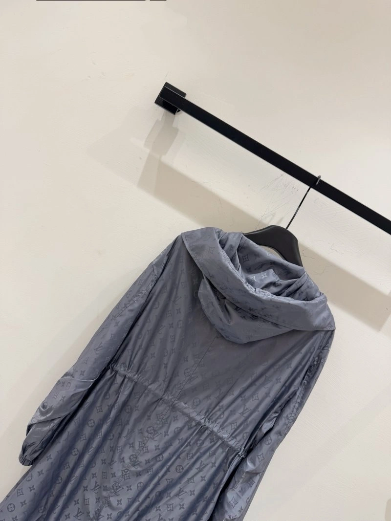 Chic Louis Vuitton Sunscreen Jacket 131389