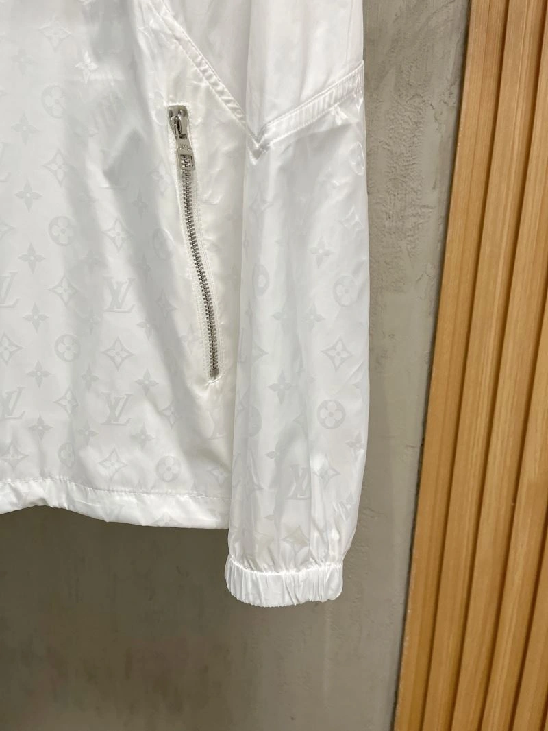 Louis Vuitton Sunscreen Jacket WrinkleFree 133647