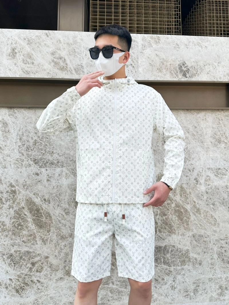 Louis Vuitton Sunscreen Jacket Affordable 133646