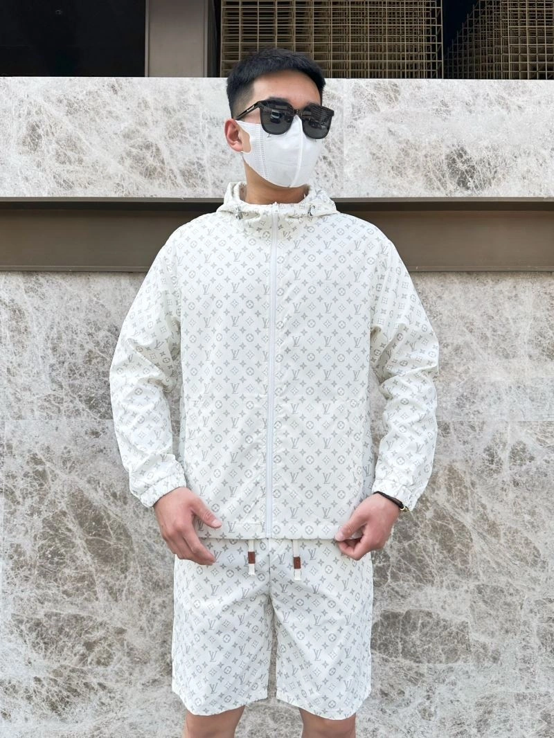 Louis Vuitton Sunscreen Jacket Affordable 133646