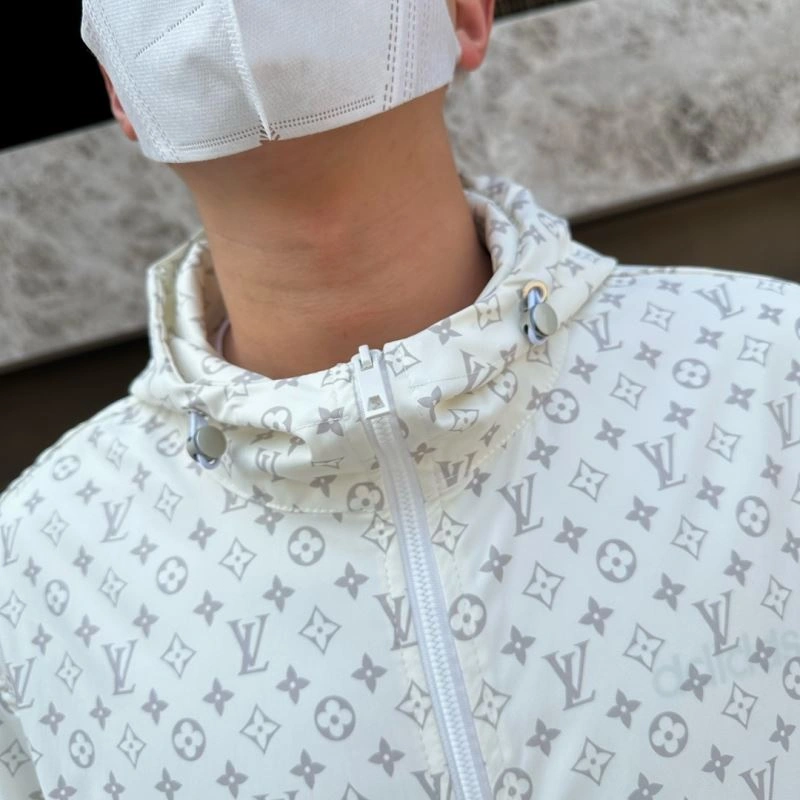 Louis Vuitton Sunscreen Jacket Affordable 133646