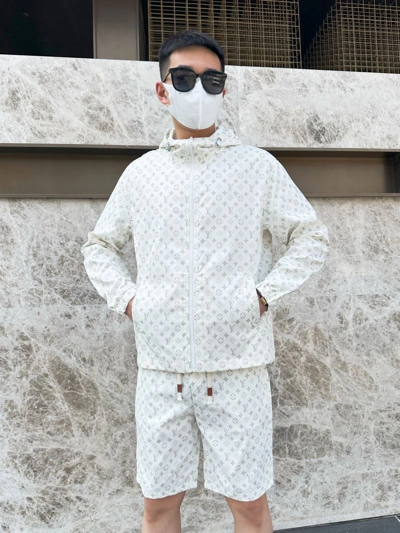Louis Vuitton Sunscreen Jacket Affordable 133646