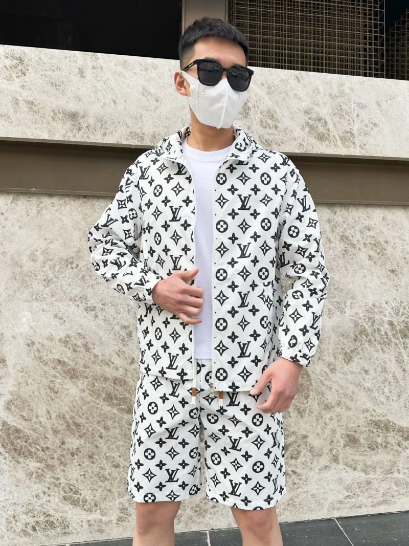 EyeCatching Louis Vuitton Sunscreen Jacket 133643