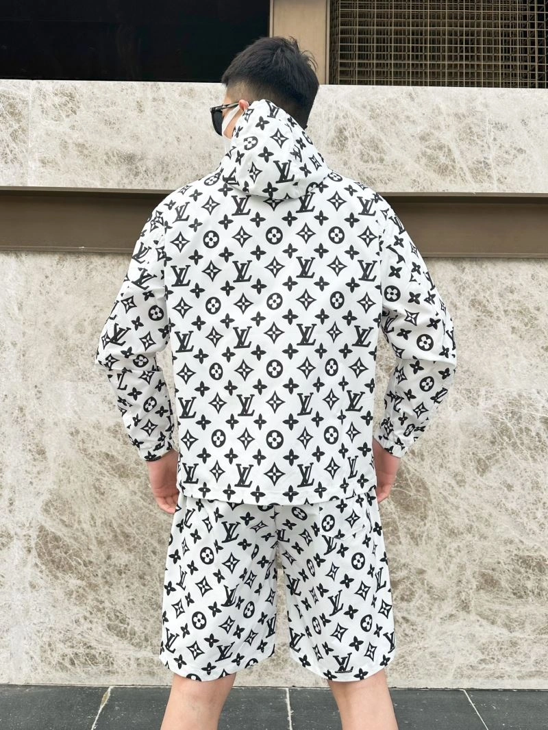EyeCatching Louis Vuitton Sunscreen Jacket 133643