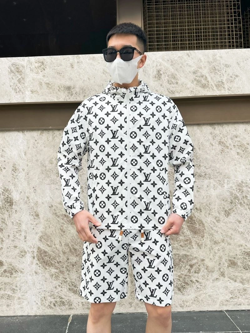 EyeCatching Louis Vuitton Sunscreen Jacket 133643