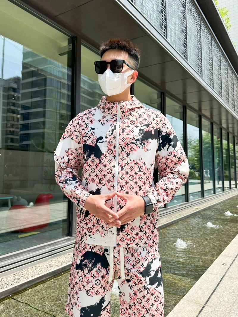Stretchable Louis Vuitton Sunscreen Jacket 133651