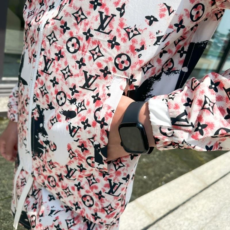 Stretchable Louis Vuitton Sunscreen Jacket 133651
