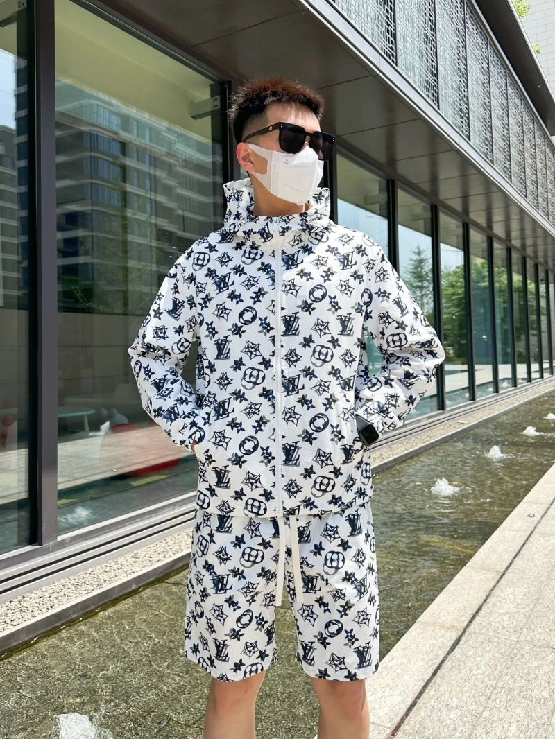 Louis Vuitton Sunscreen Jacket Vibrant 133648