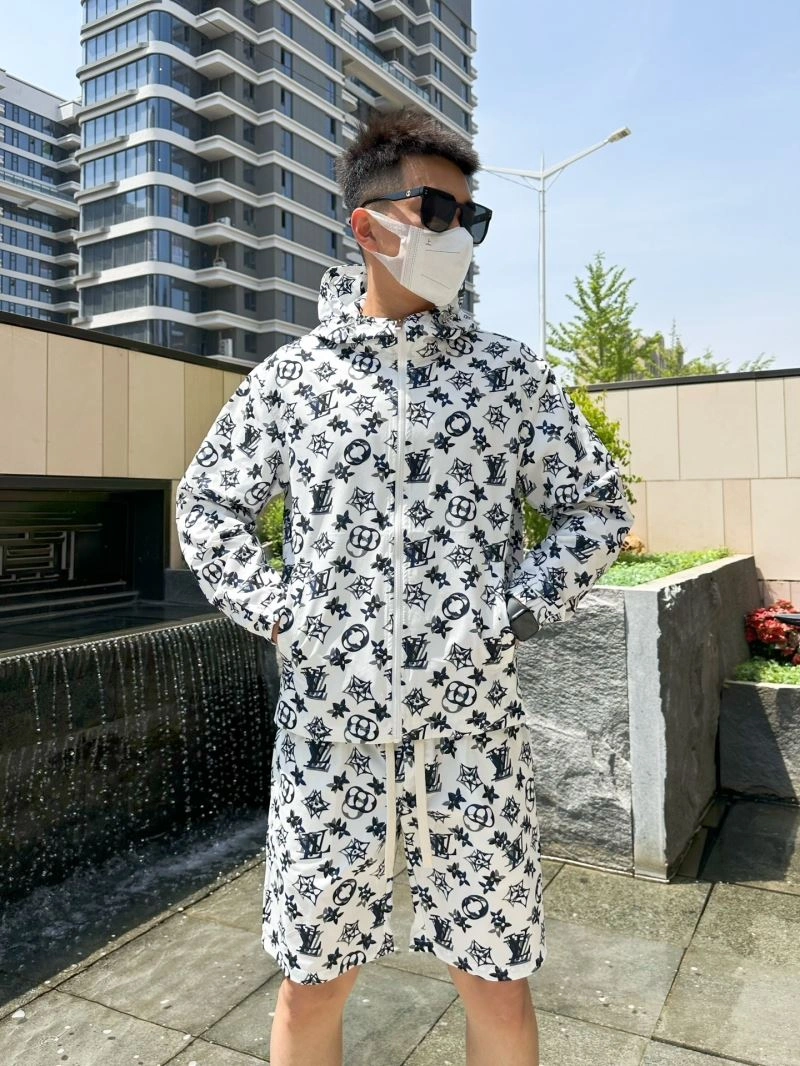 Unisex Louis Vuitton Sunscreen Jacket 133652