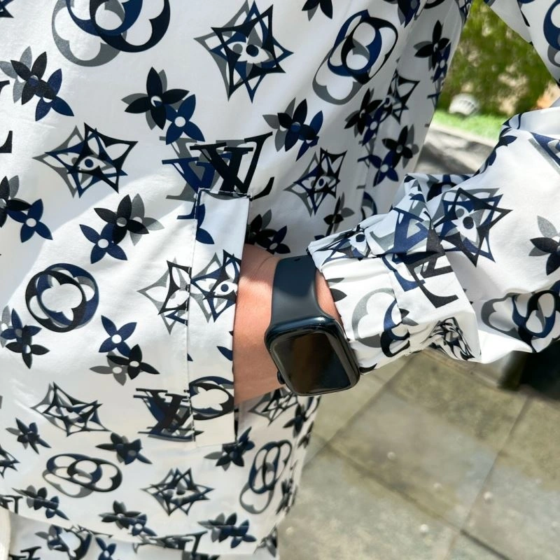 Unisex Louis Vuitton Sunscreen Jacket 133652
