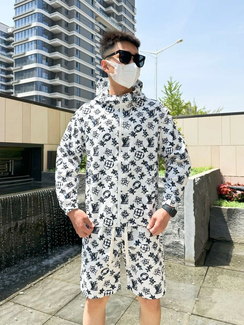 Unisex Louis Vuitton Sunscreen Jacket 133652