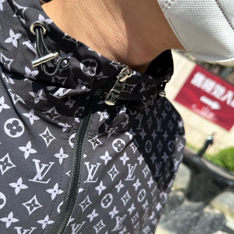 Bright Louis Vuitton Sunscreen Jacket 133658