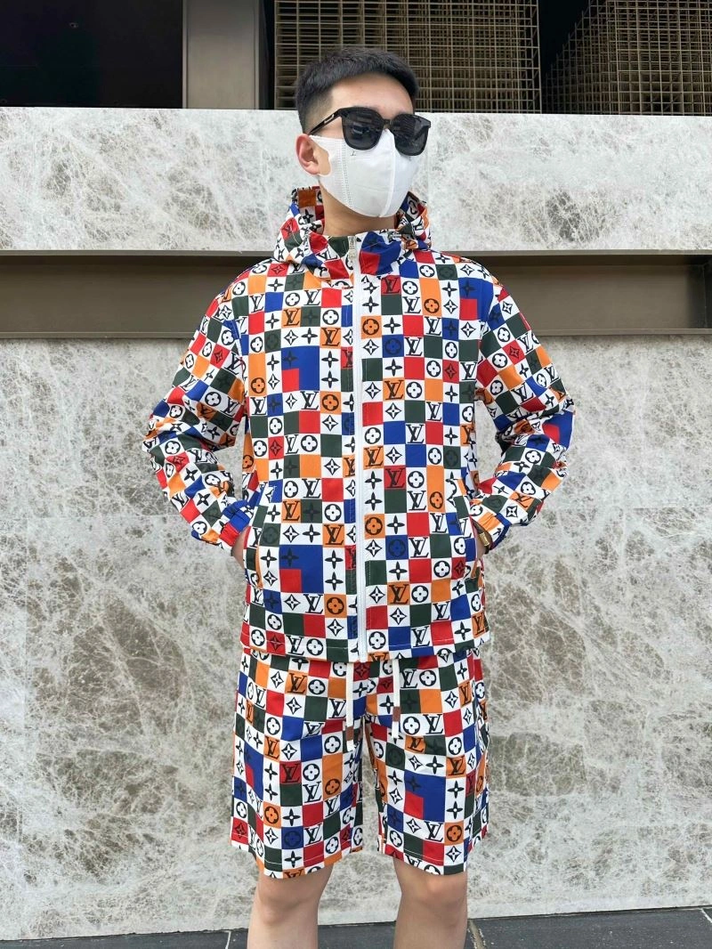 Louis Vuitton Sunscreen Jacket Unisex 133654