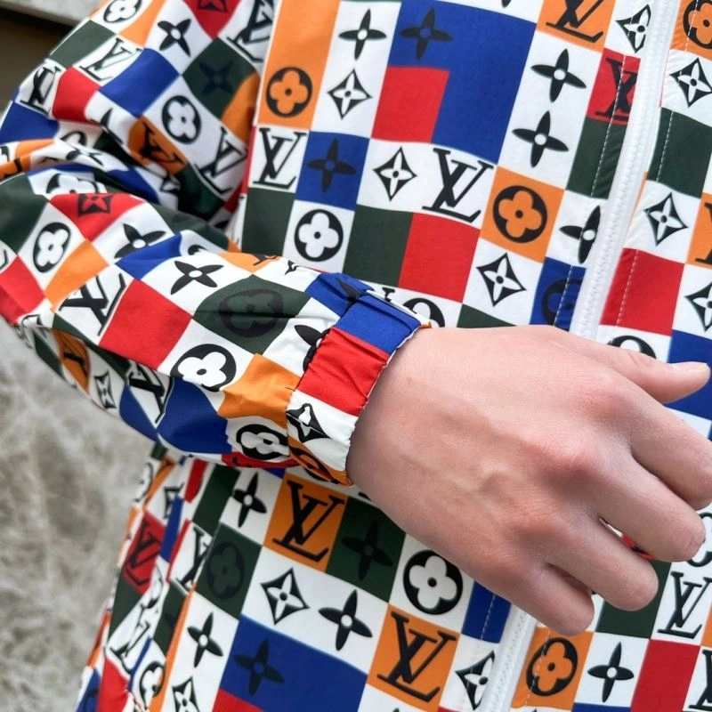 Louis Vuitton Sunscreen Jacket Unisex 133654
