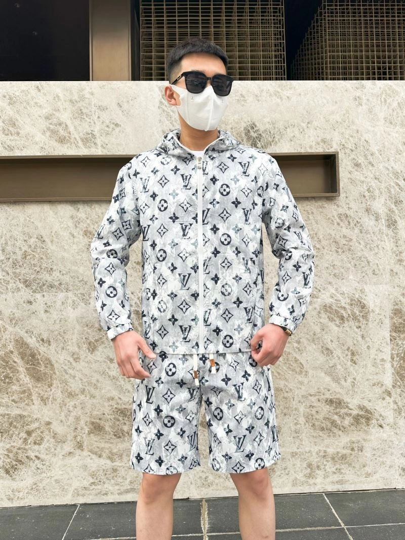Louis Vuitton Sunscreen Jacket Unique 133639