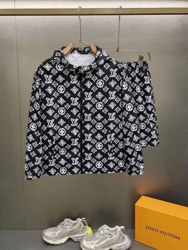 Louis Vuitton Sunscreen Jacket Original 132689