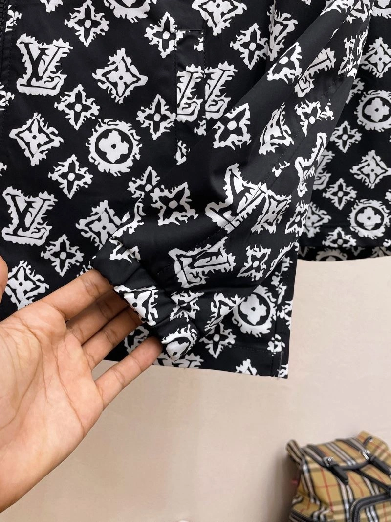 Louis Vuitton Sunscreen Jacket Original 132689