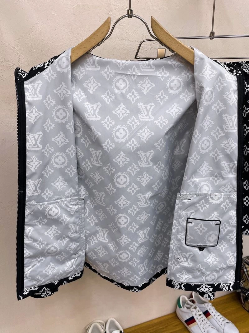 Louis Vuitton Sunscreen Jacket Original 132689