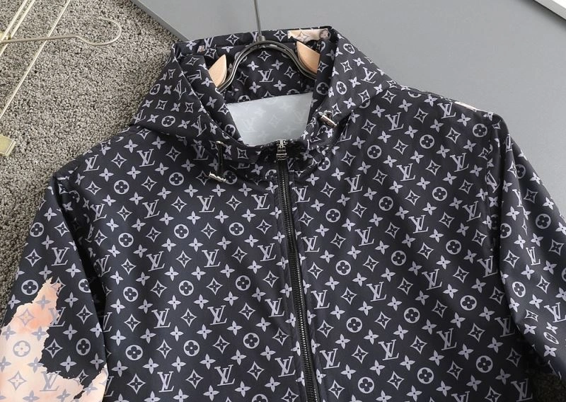 Stylish Louis Vuitton Sunscreen Jacket 132687
